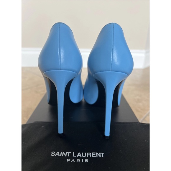 Saint Laurent Sky Blue and Black Pointed Heels - Picture 2 of 6
